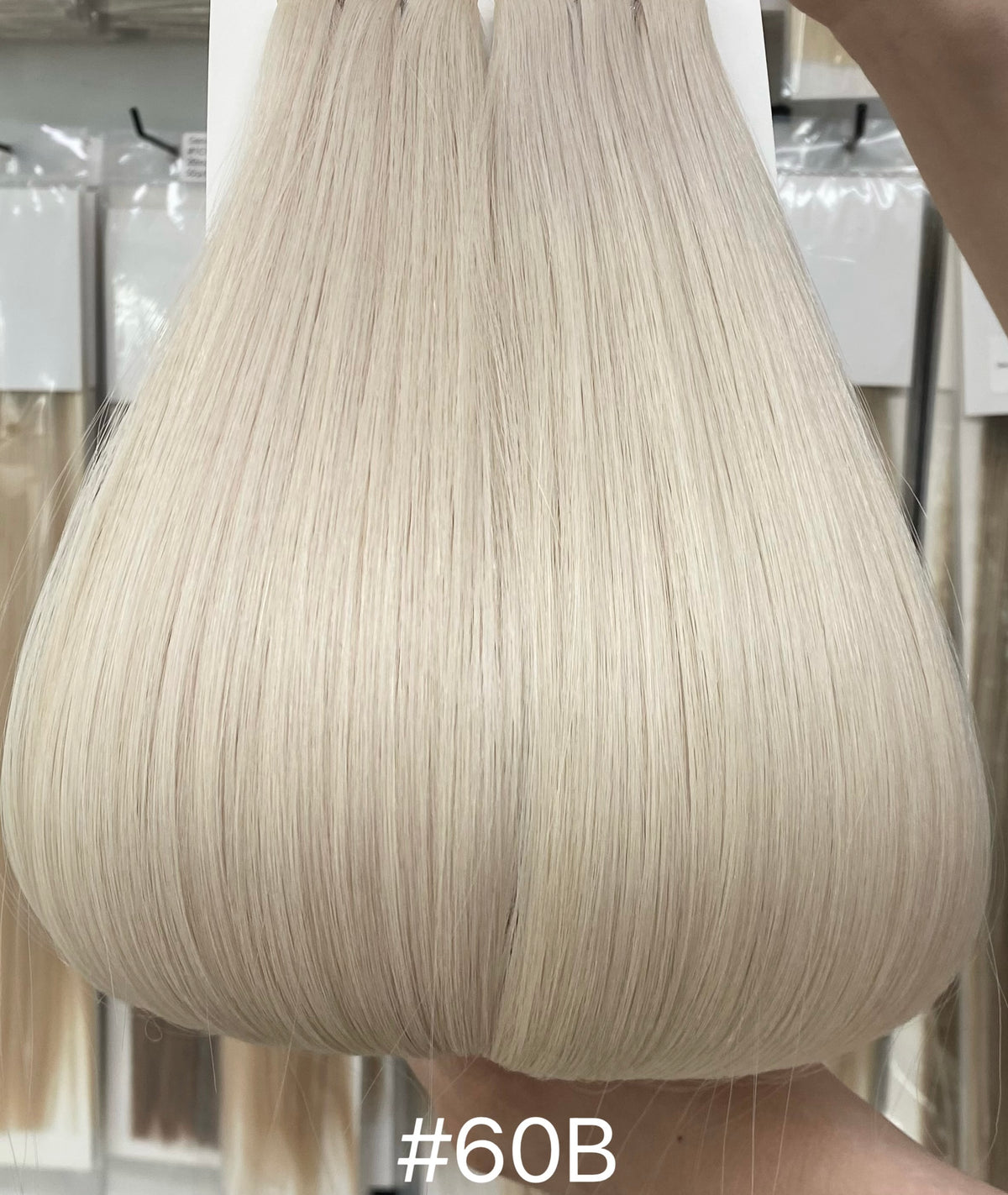 Virgin Genius Weft kleur #60B - Licht | BaddieBundlesStore