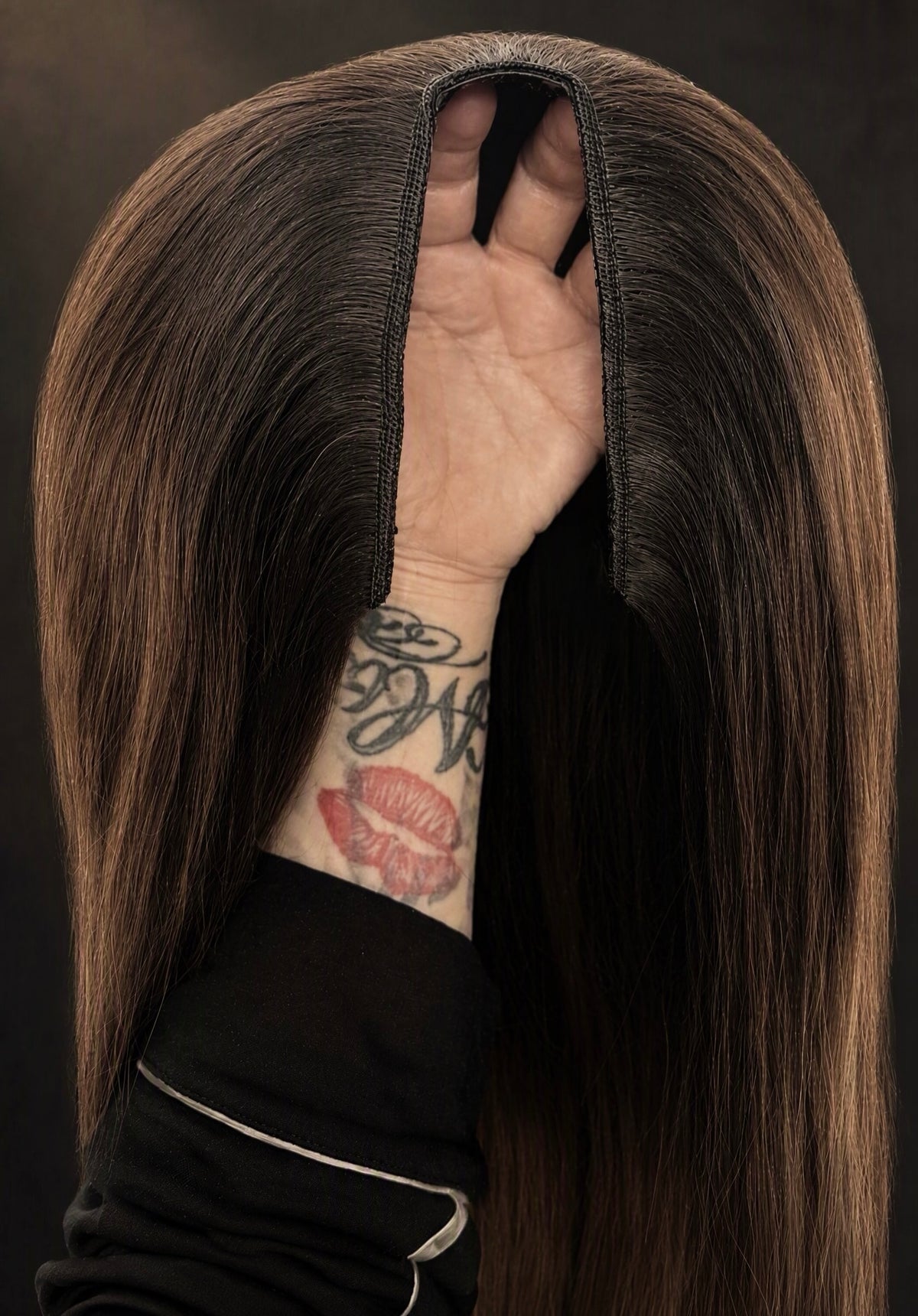 Binnenkant V-Part Wig: V-vormige opening met clips, 250g Remy human hair in balayage 