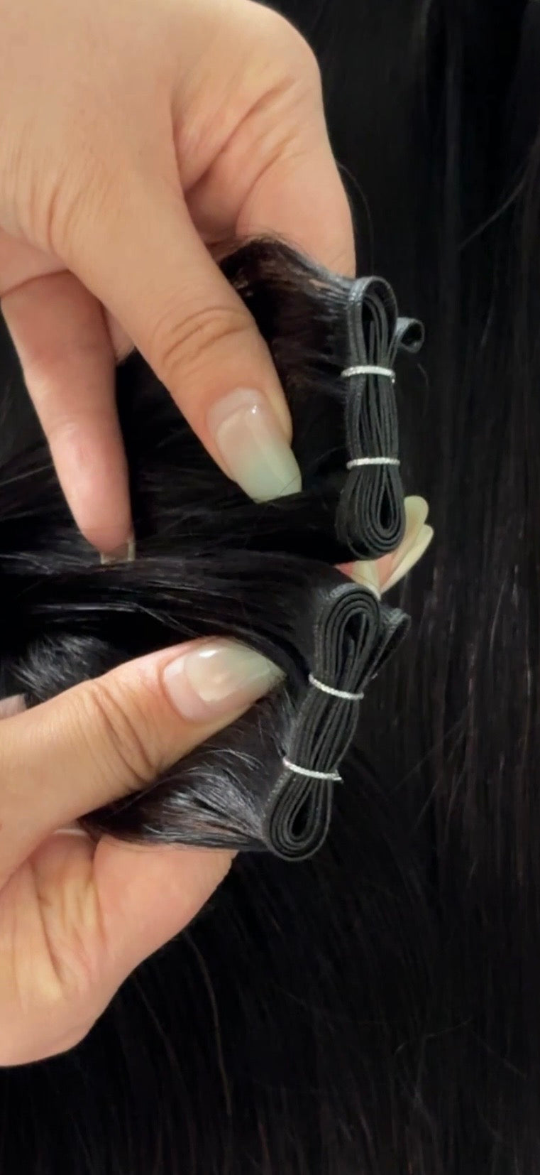Genius Weft inslag zwart van dichtbij: zo dun en plat is de weft | BaddieBundlesStore