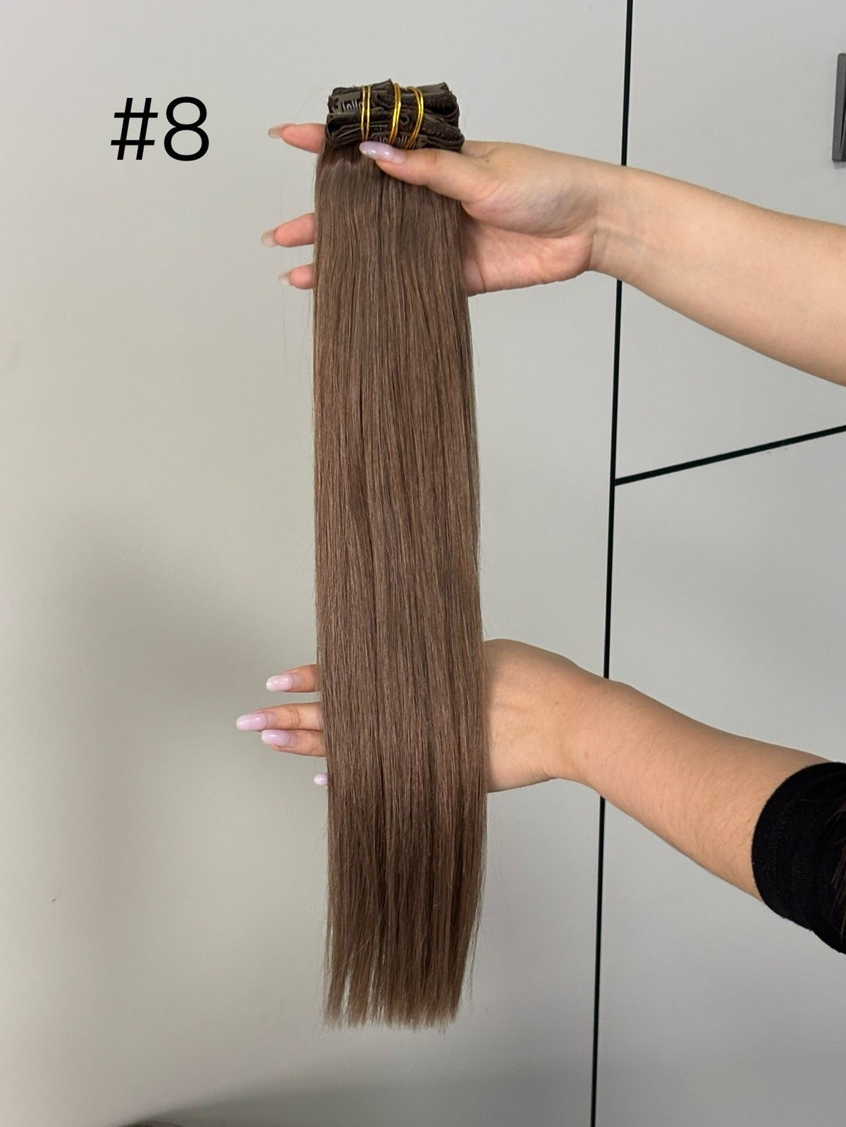 Clip-in extensions van echt haar in kleur #8 | BaddieBundlesStore
