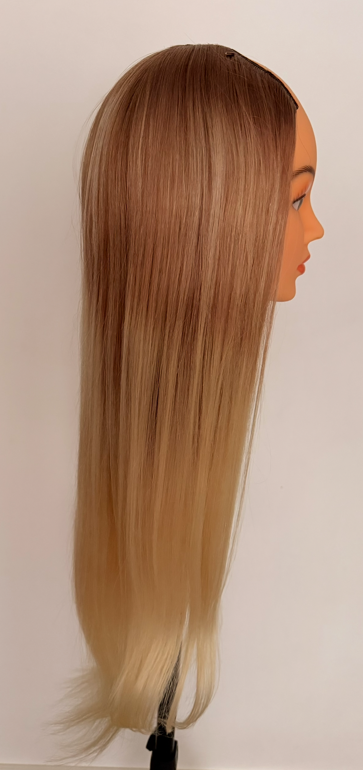 BB Express V-Part Wig kleur #8T60 zijkant | echt haar | BaddieBundlesStore
