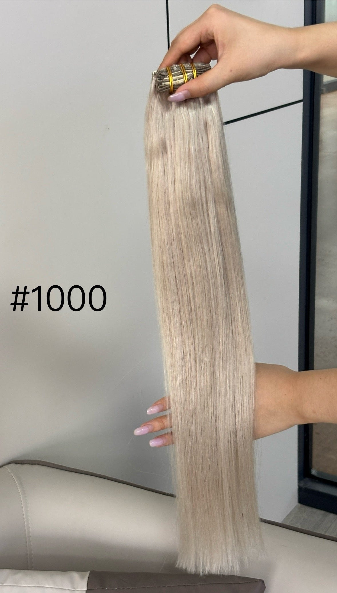 Clip-in extensions van echt haar in kleur #1000 | BaddieBundlesStore