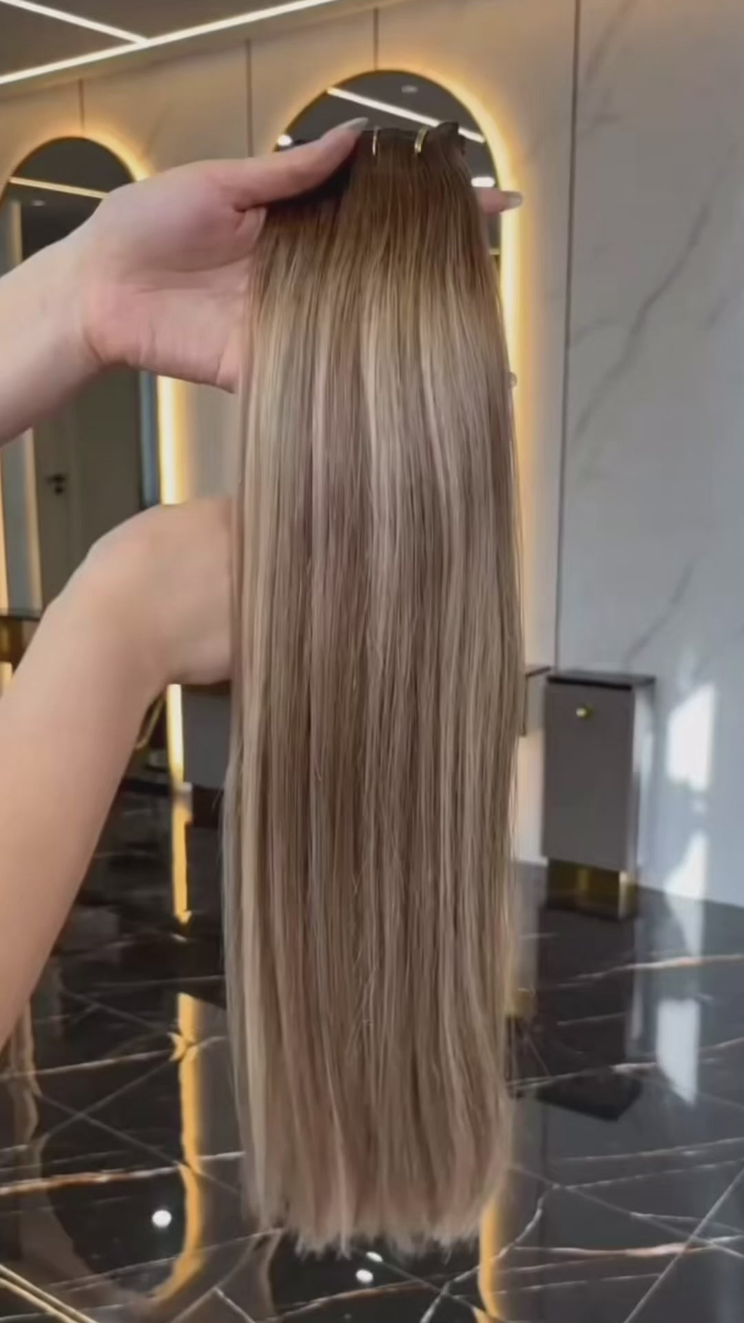 Seamless PU clip-in extensions balayage #3/8/22 – donkerbruin naar medium bruin ombre, steil haar – Baddie Bundles Seamless PU clip-in hair extensions balayage #3/8/22 – dark brown to medium brown ombre, straight – Baddie Bundles
